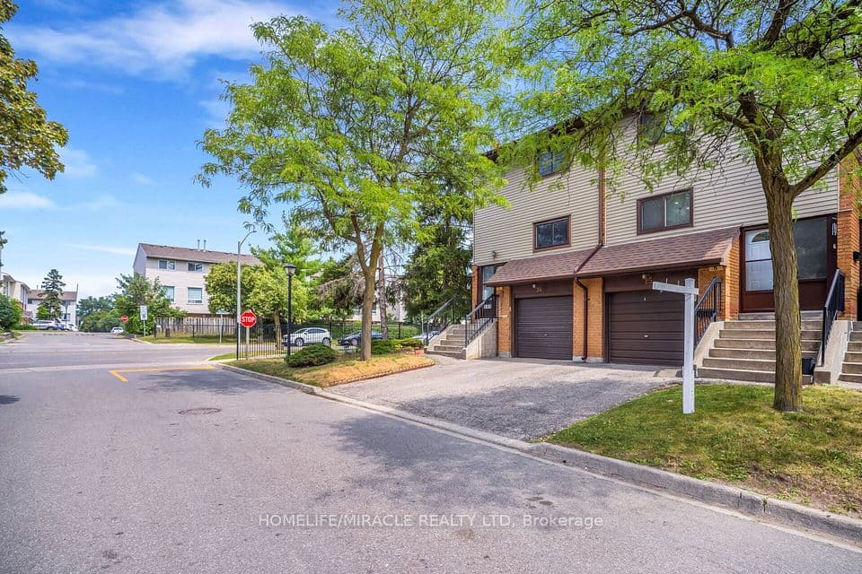 25 Carleton Place, Brampton, ON L6T 3Z4 – photo 2