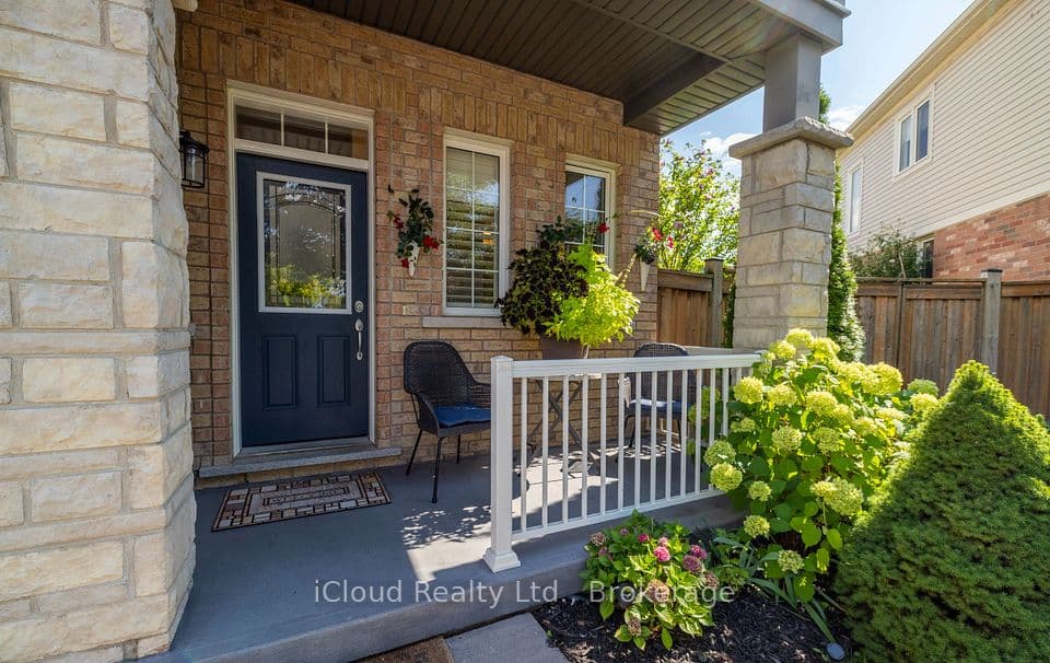 954 Penson Crescent, Milton, ON L9T 8Z7 – photo 3