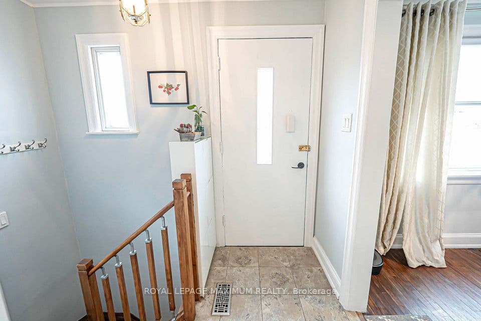 2113 Keele Street, Toronto, ON M6M 3Z3 – photo 3