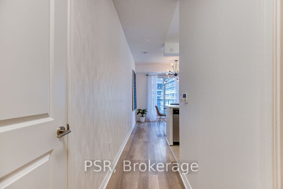 39 Annie Craig Avenue 905, Toronto, ON M8V 0H1 – photo 2
