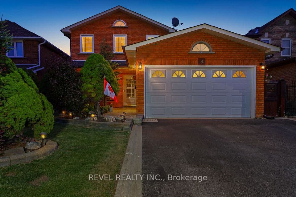 8 Cochrane Avenue, Brampton, ON L6Z 4J4 – main photo