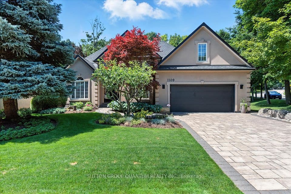 1109 Forestvale Drive, Burlington, ON L7P 4W3 – main photo