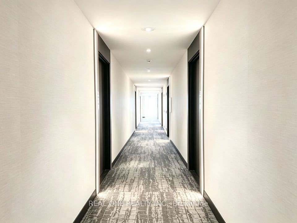 215 Lakeshore Road W 333, Mississauga, ON L5H 0A7 – photo 3