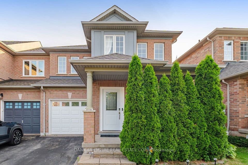 658 Julia Avenue, Burlington, ON L7Z 6X3 – main photo