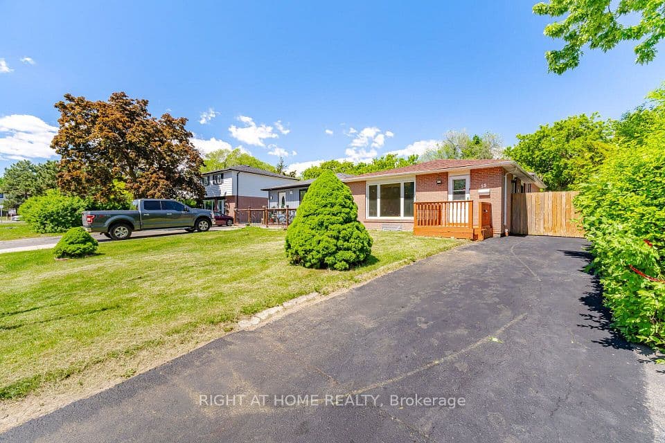 59 Edenborough Drive, Brampton, ON L6T 3A6 – main photo