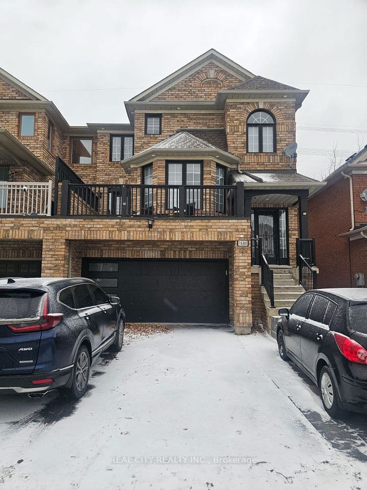 1680 Samuelson Circle, Mississauga, ON L5N 7Z7 – main photo