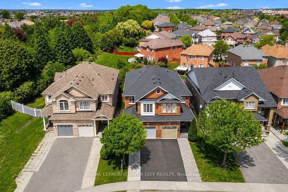 24 Martree Crescent, Brampton, ON L6V 4R3 – photo 2
