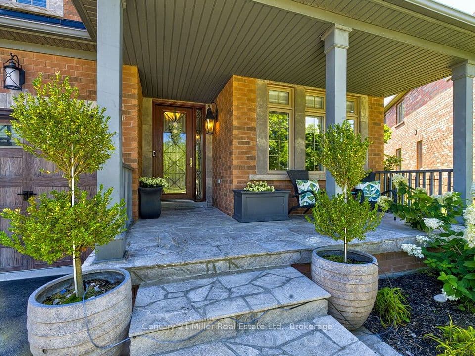 2380 Gladacres Lane, Oakville, ON L6M 0G4 – photo 3