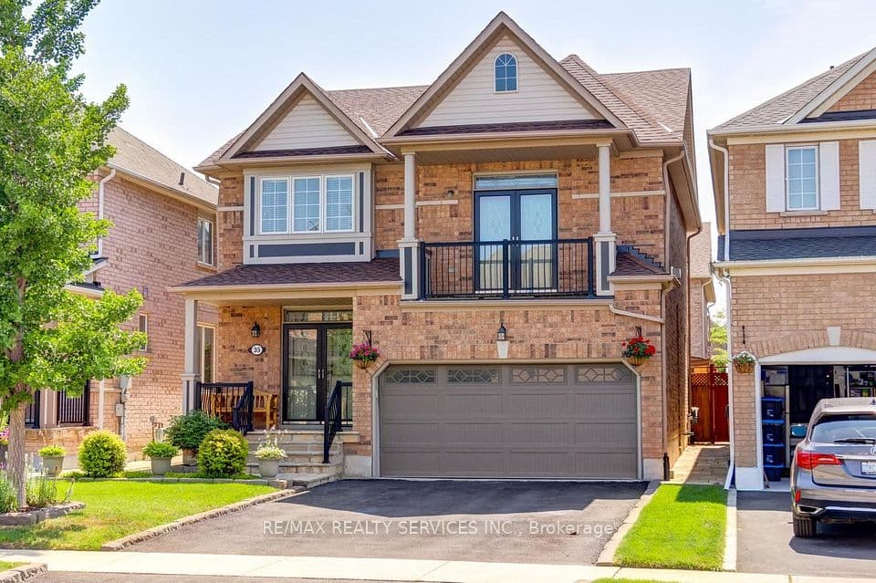 35 Hardgate Crescent, Brampton, ON L7A 3V7 – main photo