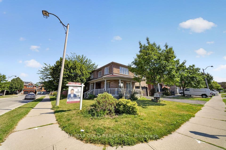 4 SUNNYVIEW Road, Brampton, ON L7A 3E3 – photo 3