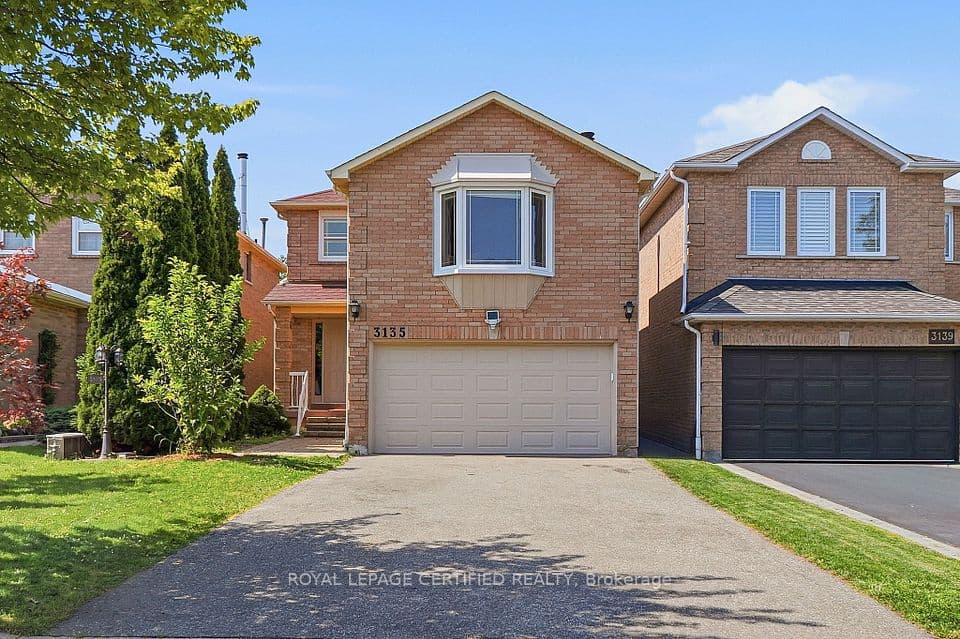 3135 Shadetree Drive, Mississauga, ON L5N 6P3 – main photo
