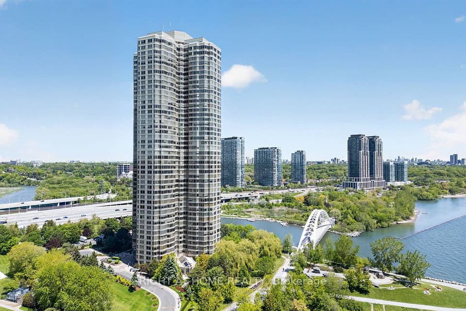 1 Palace Pier Court 607, Toronto, ON M8V 3W9 – main photo