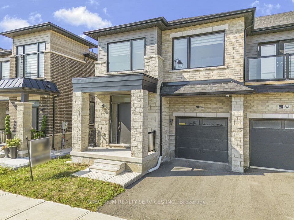 1546 Rose Way, Milton, ON L9E 1V8 – photo 2