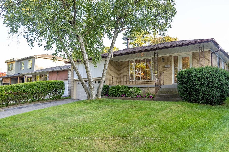 1434 Leda Avenue, Mississauga, ON L5G 4B7 – photo 2