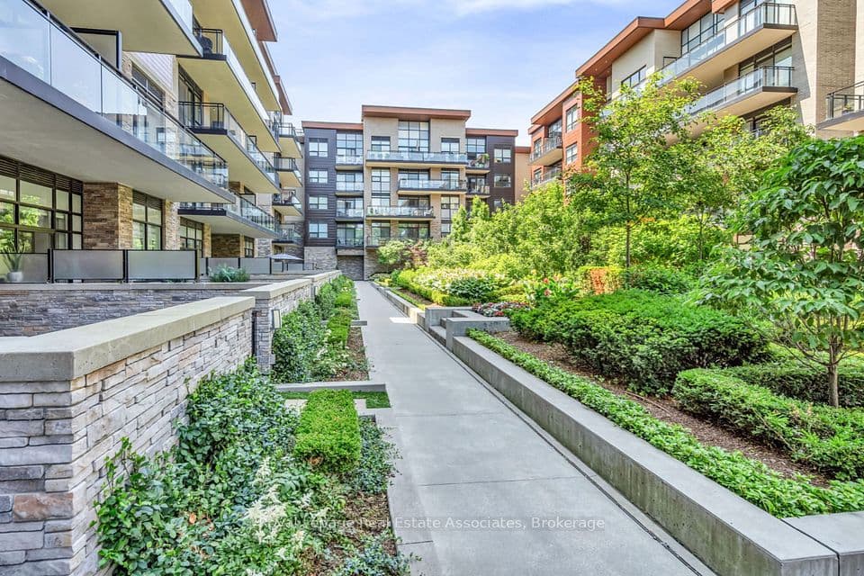 1575 Lakeshore Road W GR26, Mississauga, ON L5J 0B1 – main photo