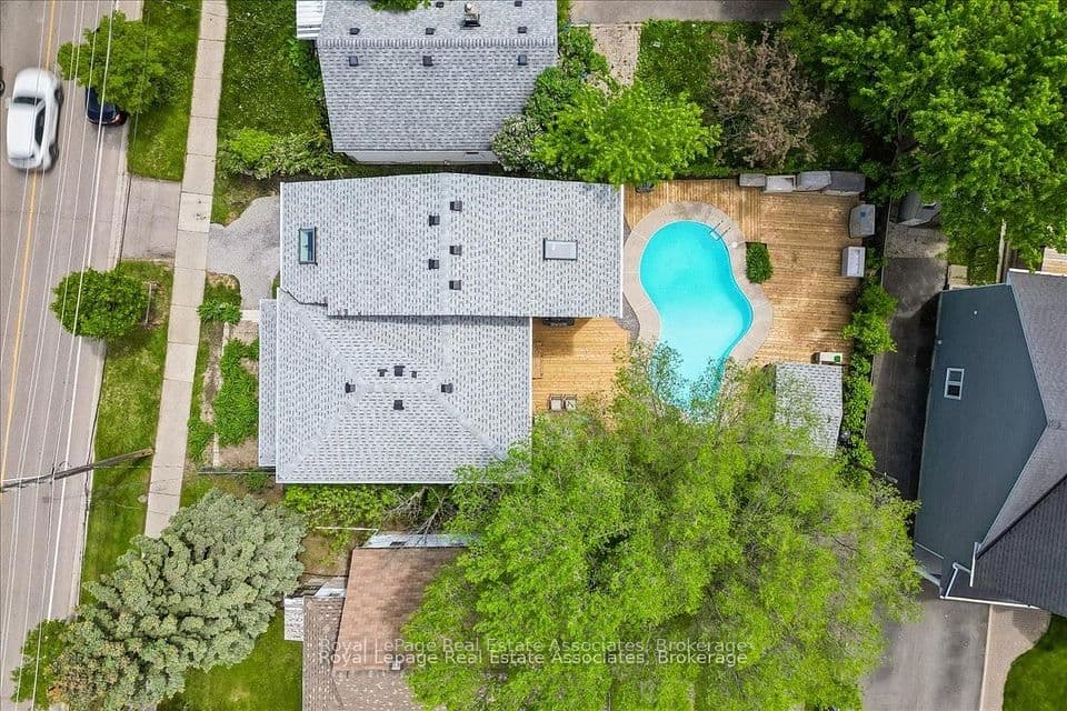 1168 Canterbury Road, Mississauga, ON L5G 4A2 – photo 2