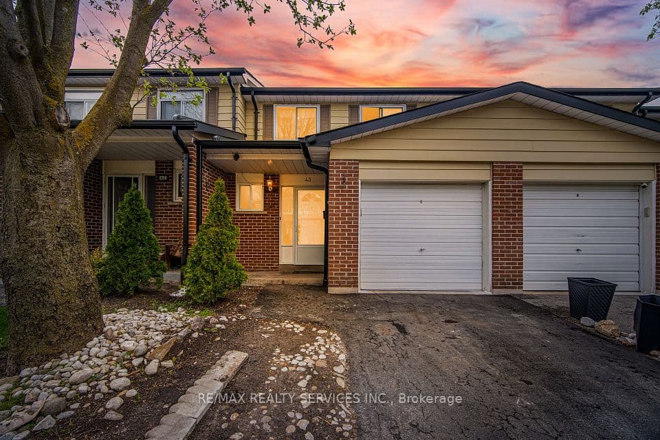 43 Vodden Court 47, Brampton, ON L6V 2V7 – main photo