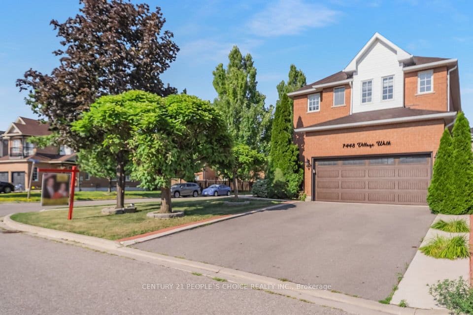 7448 Village Walk, Mississauga, ON L5W 2V7 – main photo