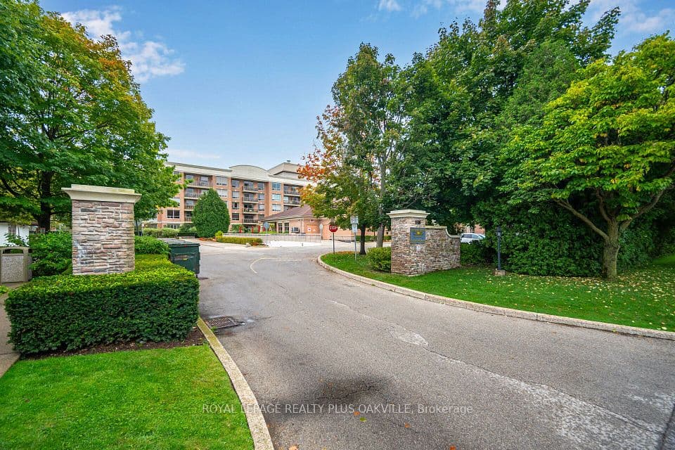 100 Burloak Drive 1406, Burlington, ON L7L 6P6 – main photo