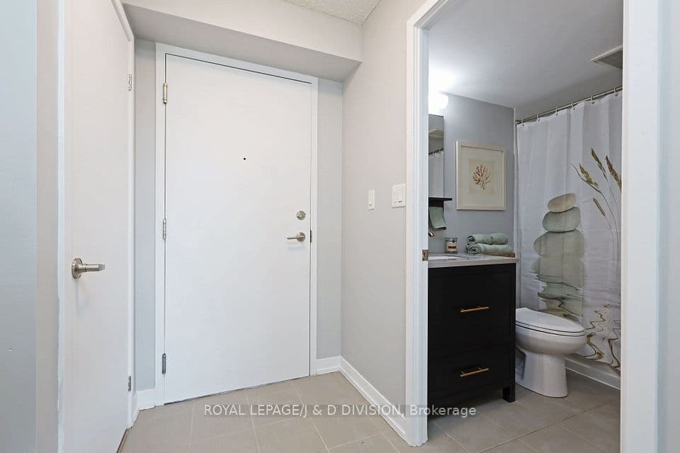 816 Lansdowne Avenue 511, Toronto, ON M6H 4K6 – photo 3