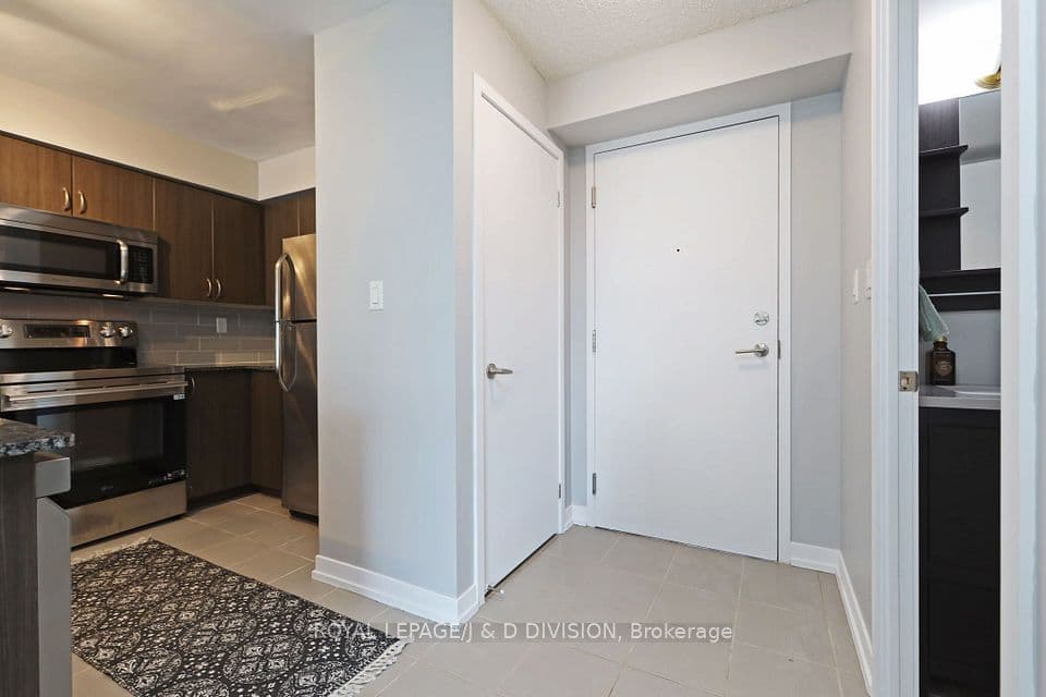 816 Lansdowne Avenue 511, Toronto, ON M6H 4K6 – photo 2