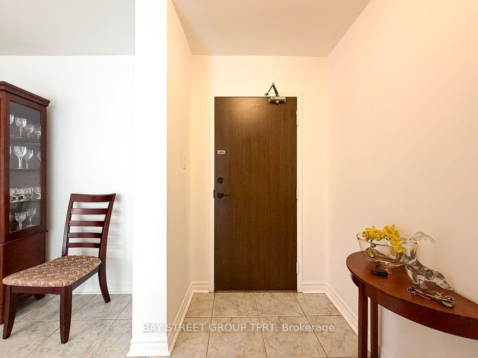 9 Four Winds Drive 208, Toronto, ON M3J 2S8 – photo 2