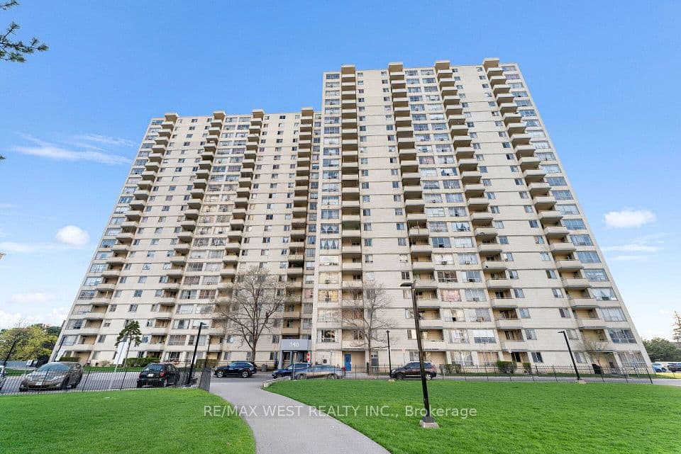340 Dixon Road 114, Toronto, ON M9R 1T1 – main photo