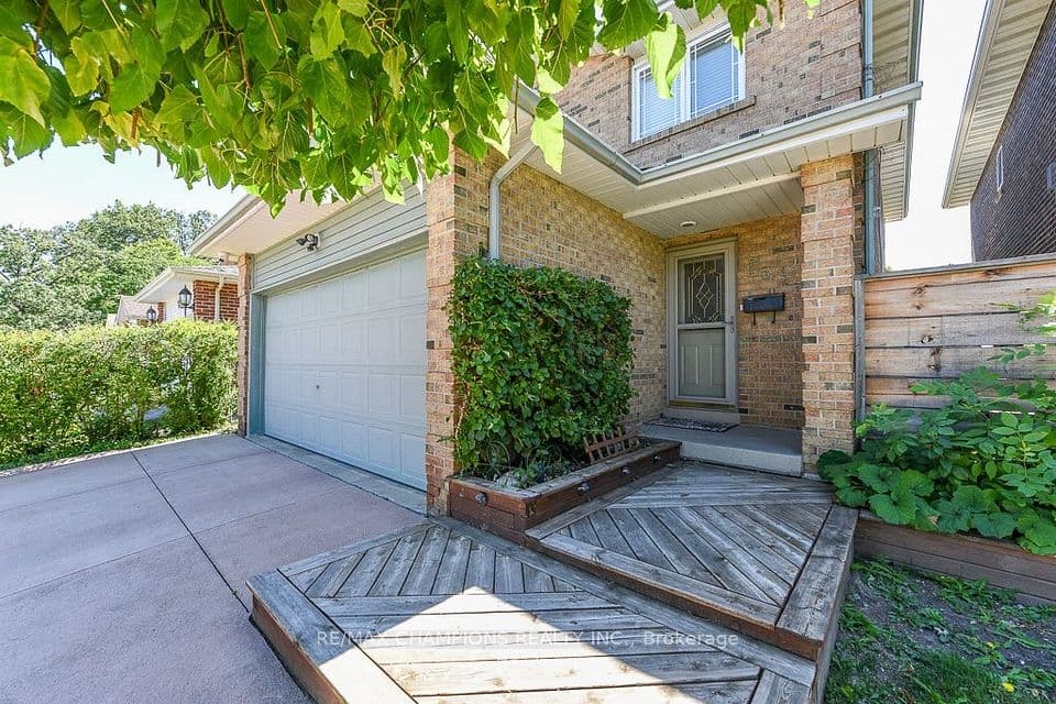 163 Simmons Boulevard, Brampton, ON L6V 3Y2 – photo 3