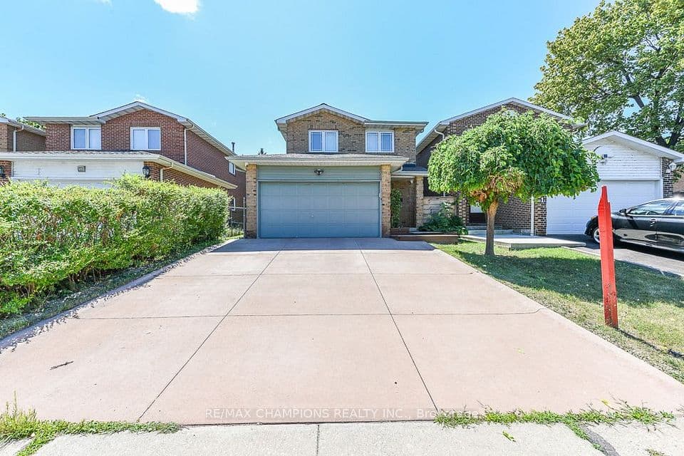 163 Simmons Boulevard, Brampton, ON L6V 3Y2 – main photo