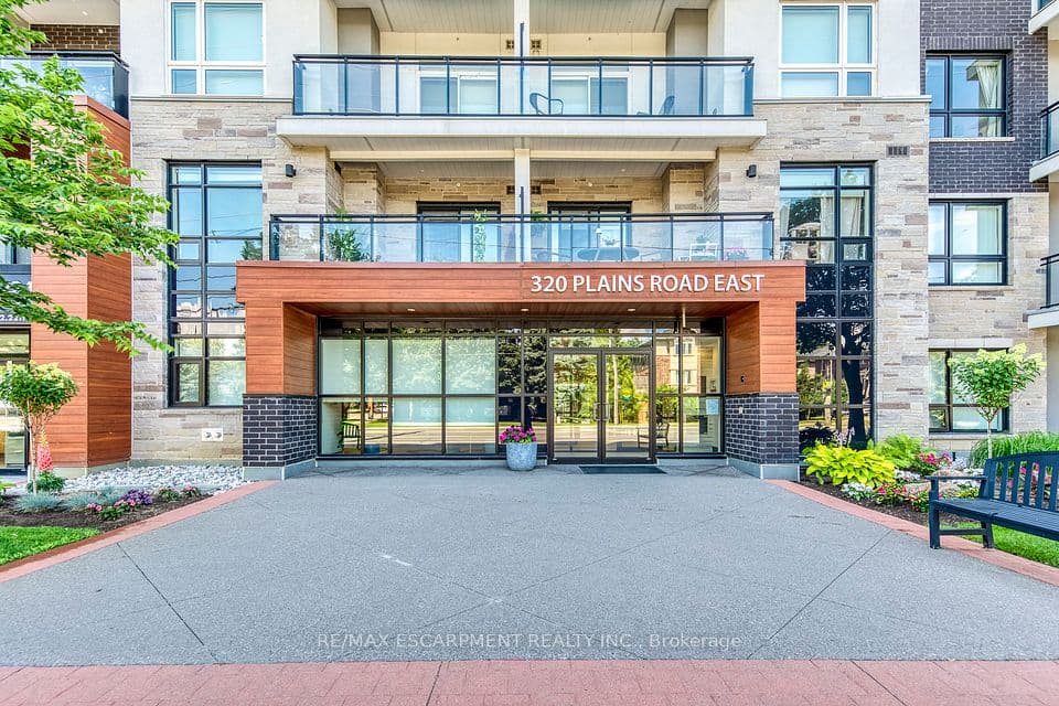 320 Plains Road E 303, Burlington, ON L7T 0C1 – photo 2