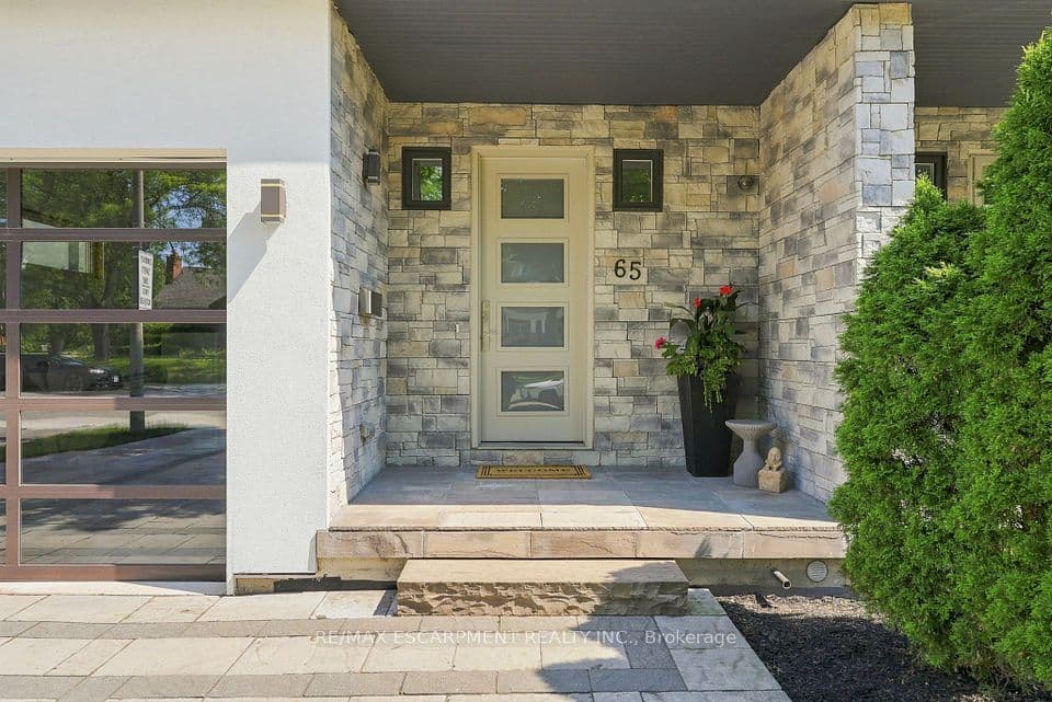 65 Forest Avenue, Mississauga, ON L5G 1L3 – photo 3