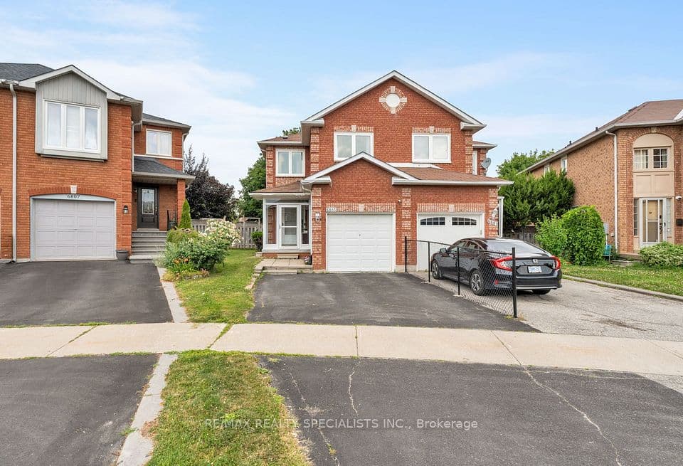 6803 Bansbridge Crescent, Mississauga, ON L5N 6T3 – main photo