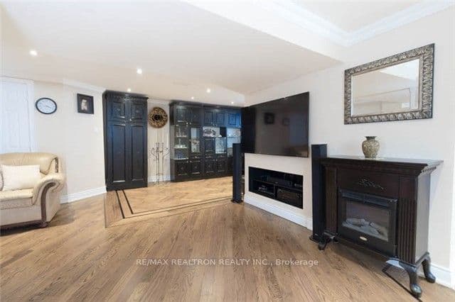 1458 Bridge Road, Oakville, ON L6L 2E1 – photo 2