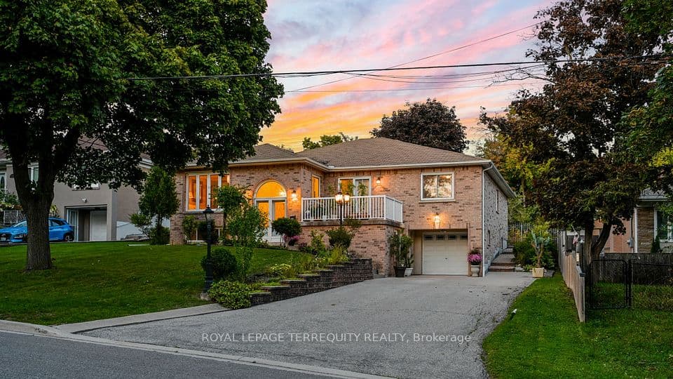 134 Hadrian Drive, Toronto, ON M9W 1V4 – photo 2
