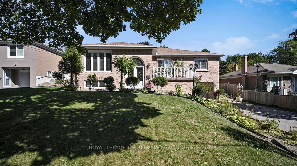 134 Hadrian Drive, Toronto, ON M9W 1V4 – photo 3