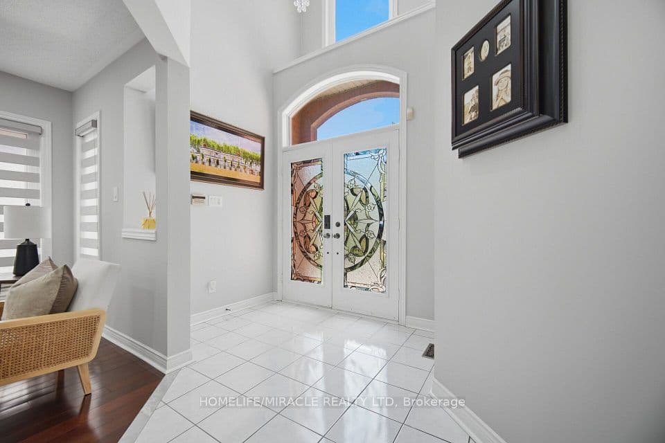11 Barleyfield Road, Brampton, ON L6R 1R4 – photo 2