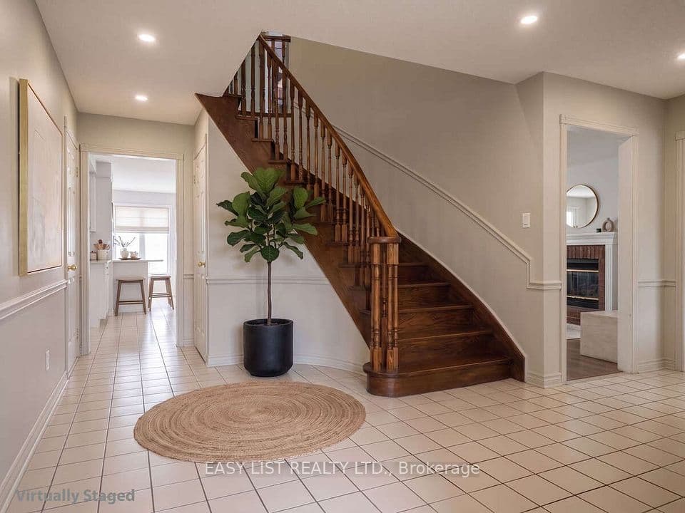 208 Anastasia Terrace, Mississauga, ON L5B 3A6 – photo 3