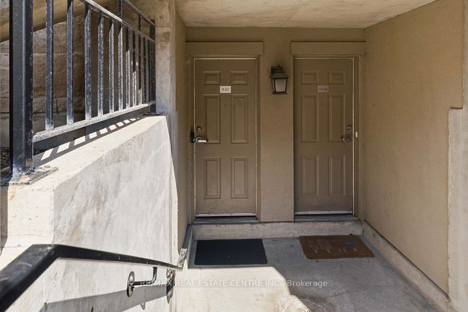2420 Baronwood Drive 9-01, Oakville, ON L6M 0X6 – photo 3