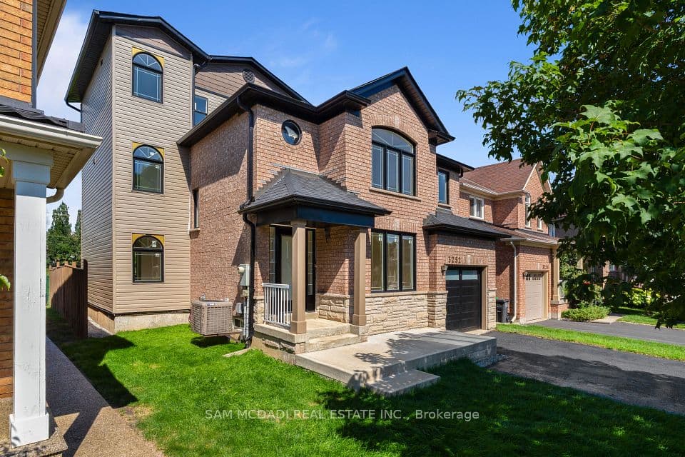 3252 Hunters Glen, Mississauga, ON L5N 8M3 – photo 2