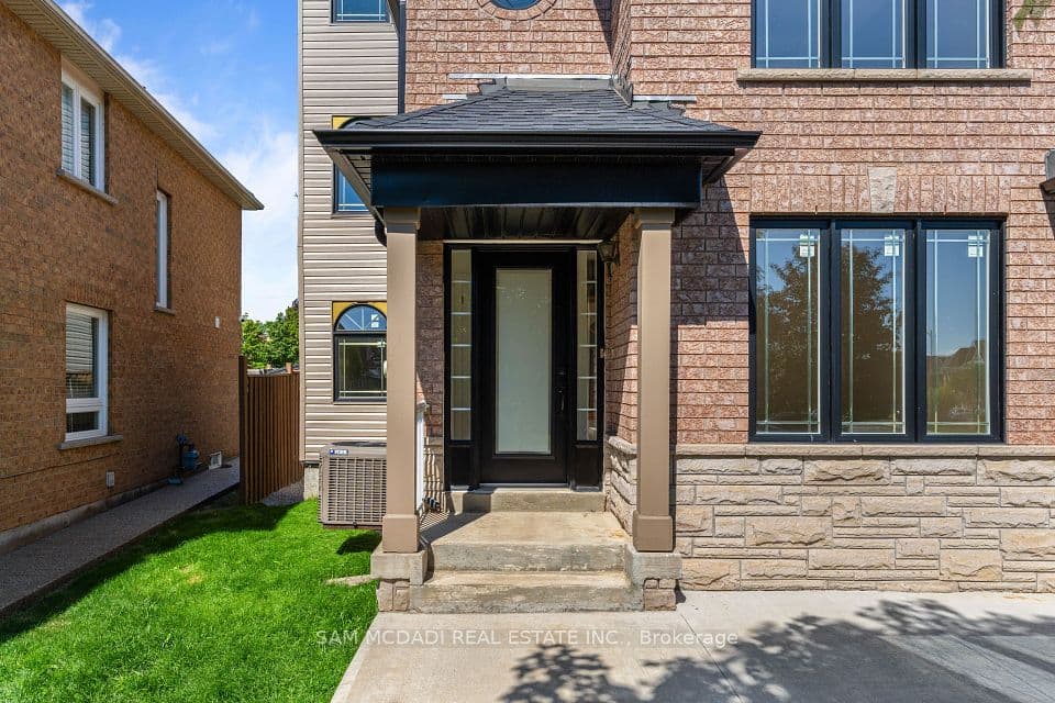 3252 Hunters Glen, Mississauga, ON L5N 8M3 – photo 3