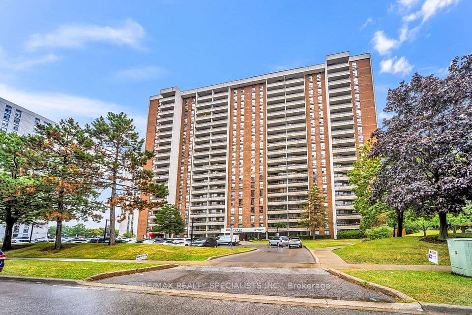 4 Kings Cross Road 1008, Brampton, ON L6T 3X8 – main photo