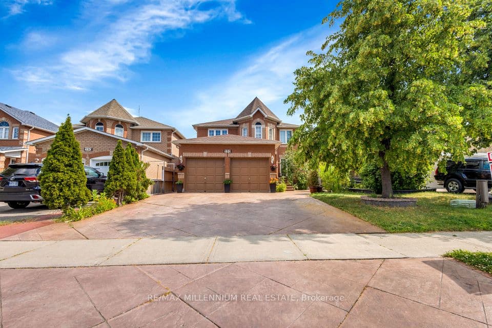 252 Mountainberry Road, Brampton, ON L6R 1H9 – photo 2