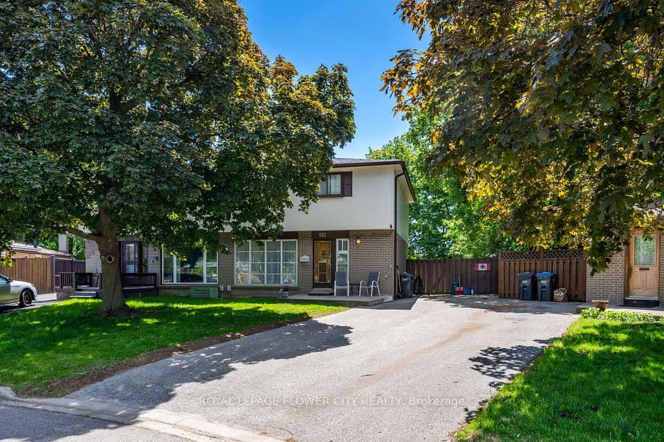 132 Fallingdale Crescent, Brampton, ON L6T 3J6 – main photo