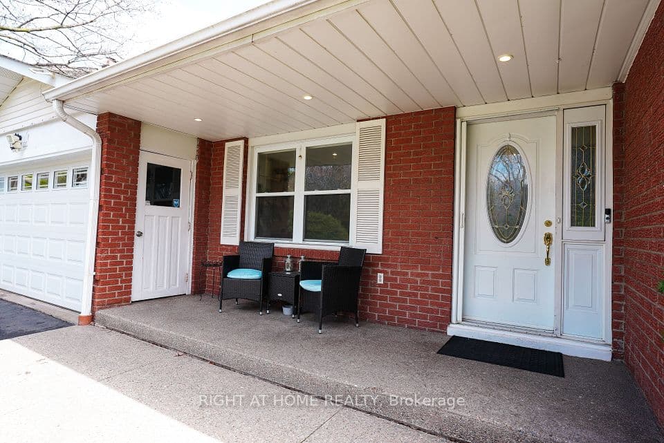 1266 Lakeview Drive, Oakville, ON L6H 2M8 – photo 3