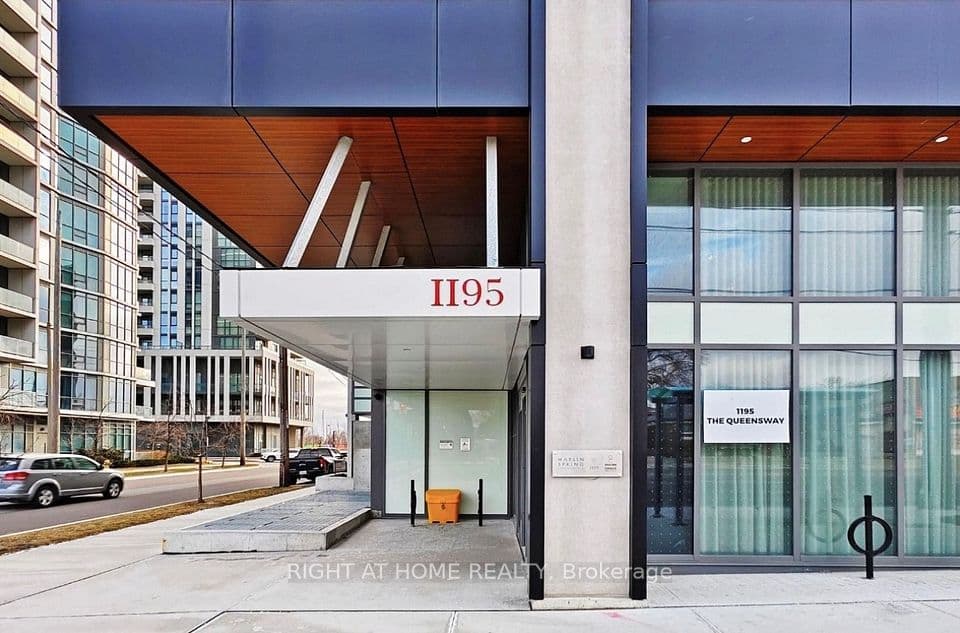 1195 The Queensway 704, Toronto, ON M8Z 0H1 – main photo