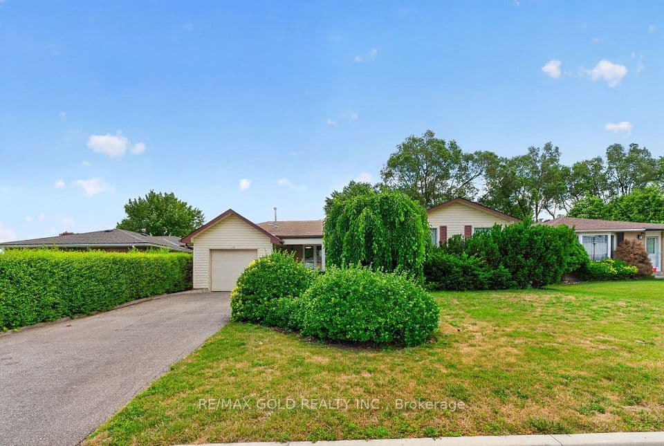 18 Esplanade Road, Brampton, ON L6T 2C7 – main photo