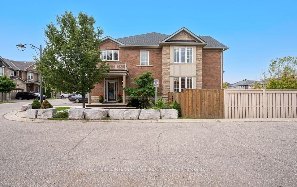 745 Farmstead Drive 21, Milton, ON L9T 8B1 – photo 2