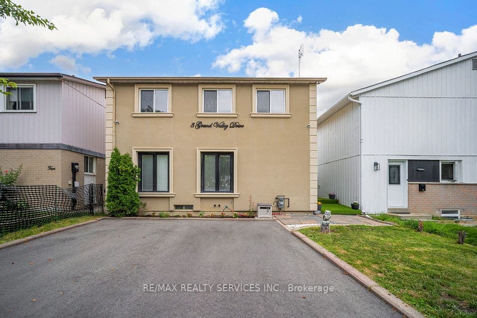 3 Grand Valley Drive, Brampton, ON L6S 2L1 – photo 3