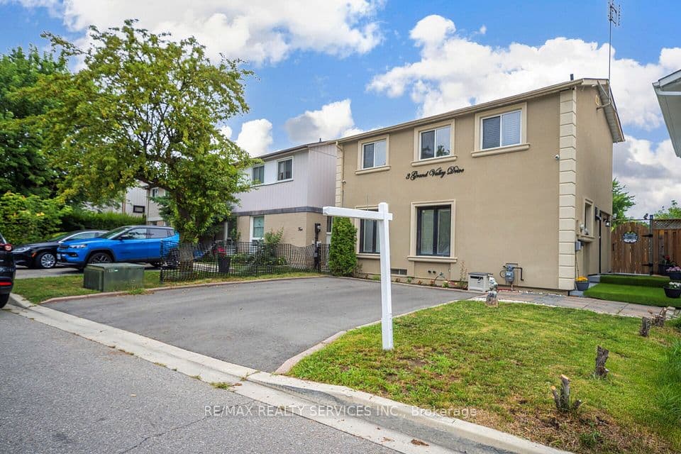 3 Grand Valley Drive, Brampton, ON L6S 2L1 – photo 2