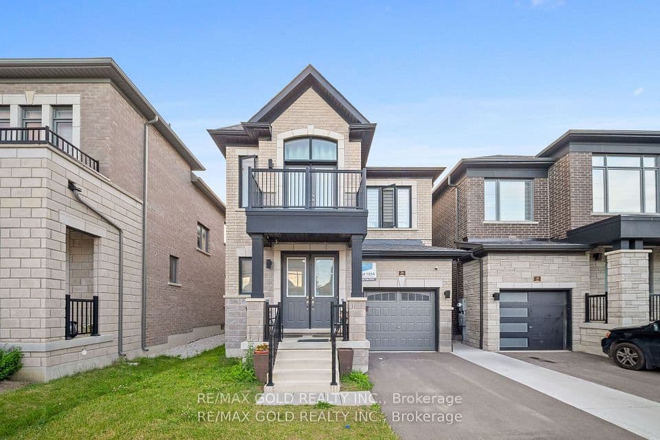 26 Del Grappa Street, Caledon, ON L7C 4L1 – main photo